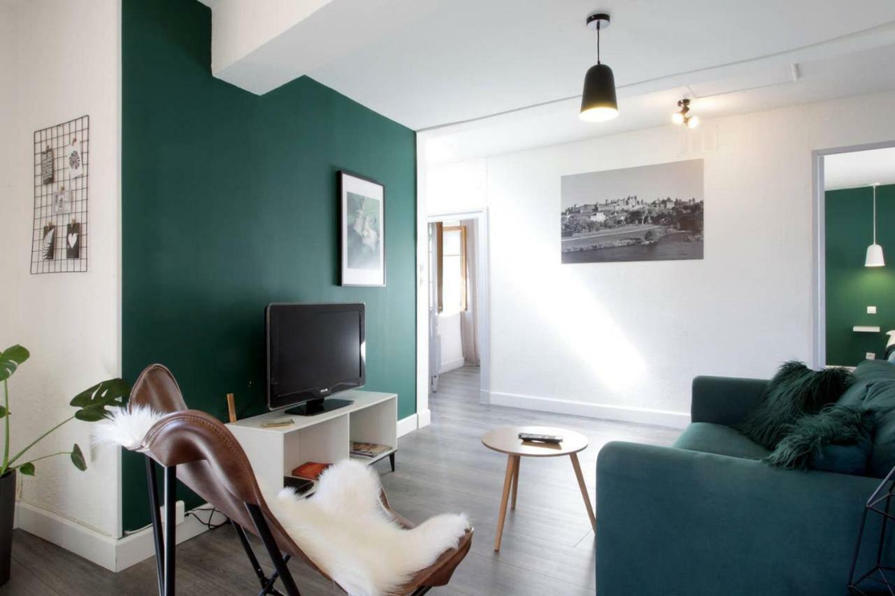Les Gites De Laure - L'Or Vert, Appartement Avec Vue Sur Le Chateau, Parking Prive, Climatisation, Netflix, A 160 M De La Cite Medievale Каркассон Экстерьер фото